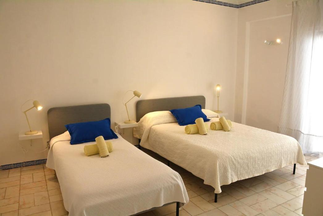 Blife Chelsya Private Rooms Faro Exterior photo