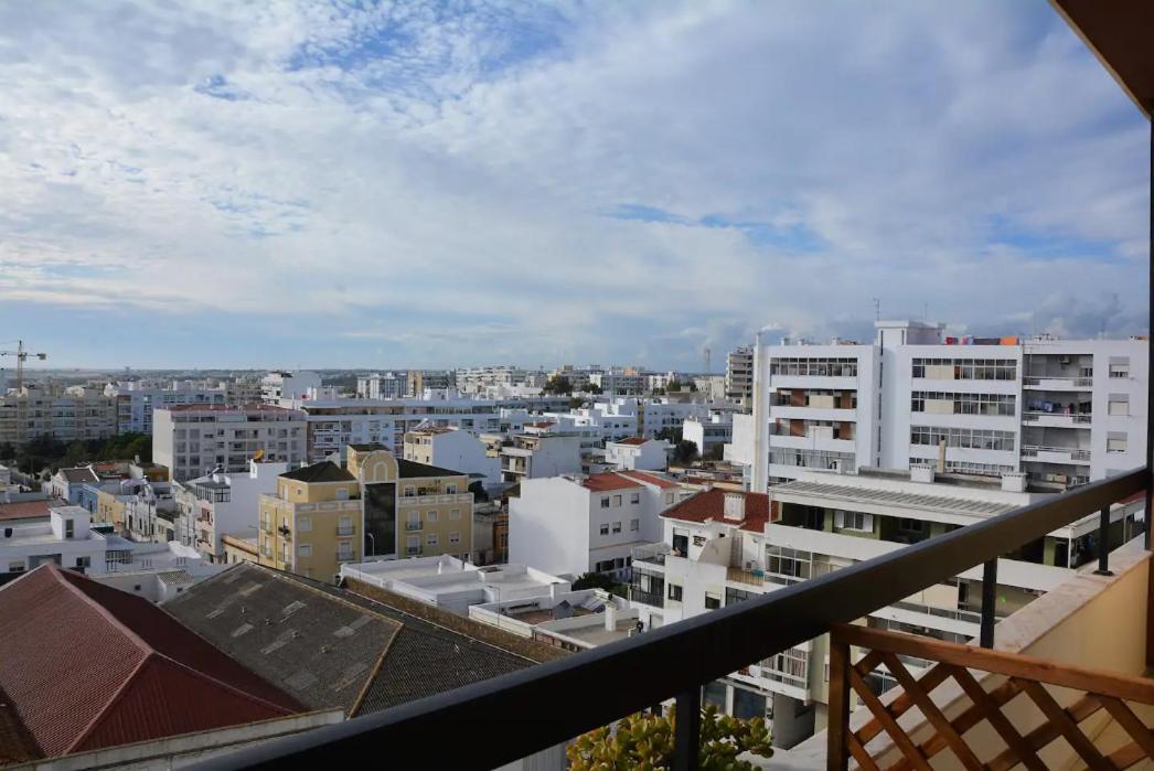 Blife Chelsya Private Rooms Faro Exterior photo